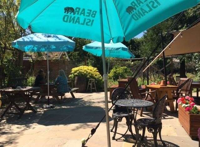 We opted for the shade and there were plenty of tables available under the canopy but there were also a number of Bear Island umbrellas to keep you cool