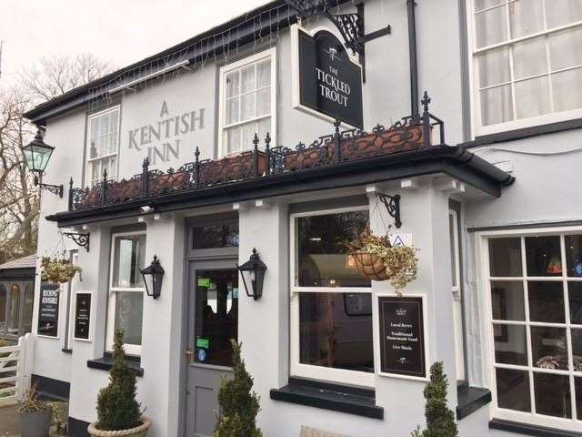 Perfectly presented and stylish – the Tickled Trout in Wye, right on the banks of the River Stour, might be centuries old but it’s received a full paint job recently and looks good