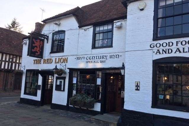 The Red Lion has proudly served Lenham locals for centuries