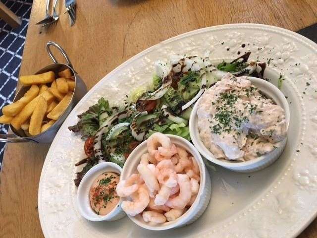 My nautical fisherman’s salad came deconstructed with the prawns, tuna and thousand island dressing all presented separately