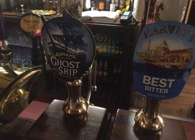 There were two beers available on tap – I selected the Adnams IPA Ghost Ship rather than a pint of Harvey’s