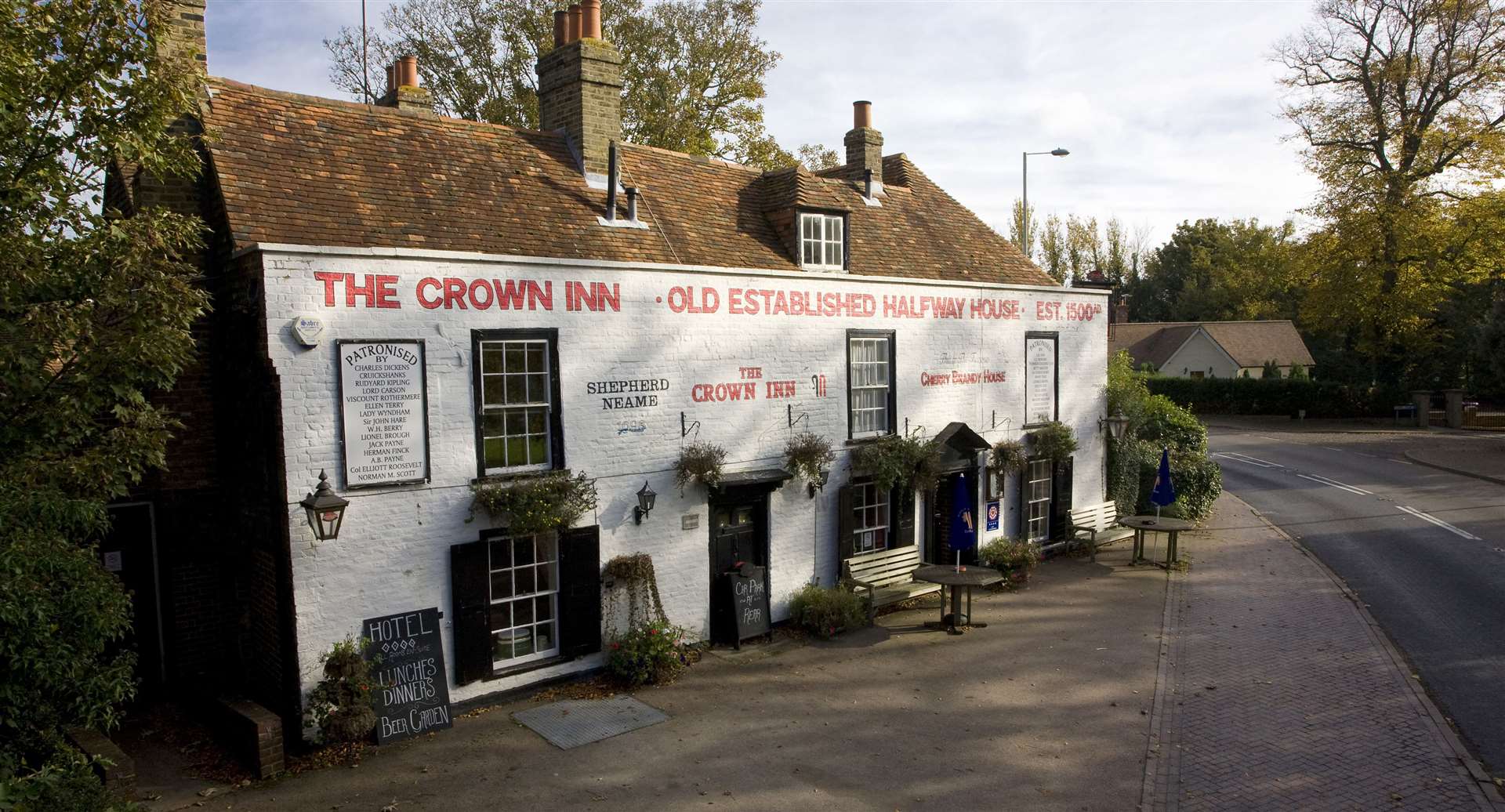The Crown Inn at Sarre sits halfway between Canterbury and Margate